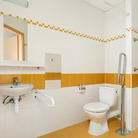 Apartamento Functional With Ac Lechicka Very Berry By Renters *