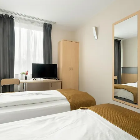 Functional With Ac Lechicka Very Berry By Renters Apartamento *