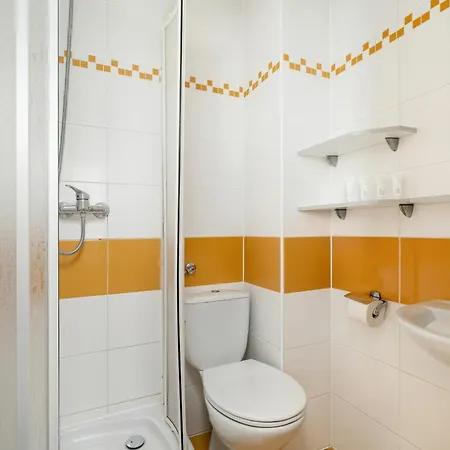Functional With Ac Lechicka Very Berry By Renters * Poznań